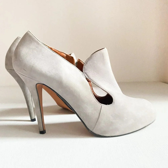 Zilian Light Grey  Suede Unique Cut Out Detail Round Toe Heels 10 - Picture 6 of 7